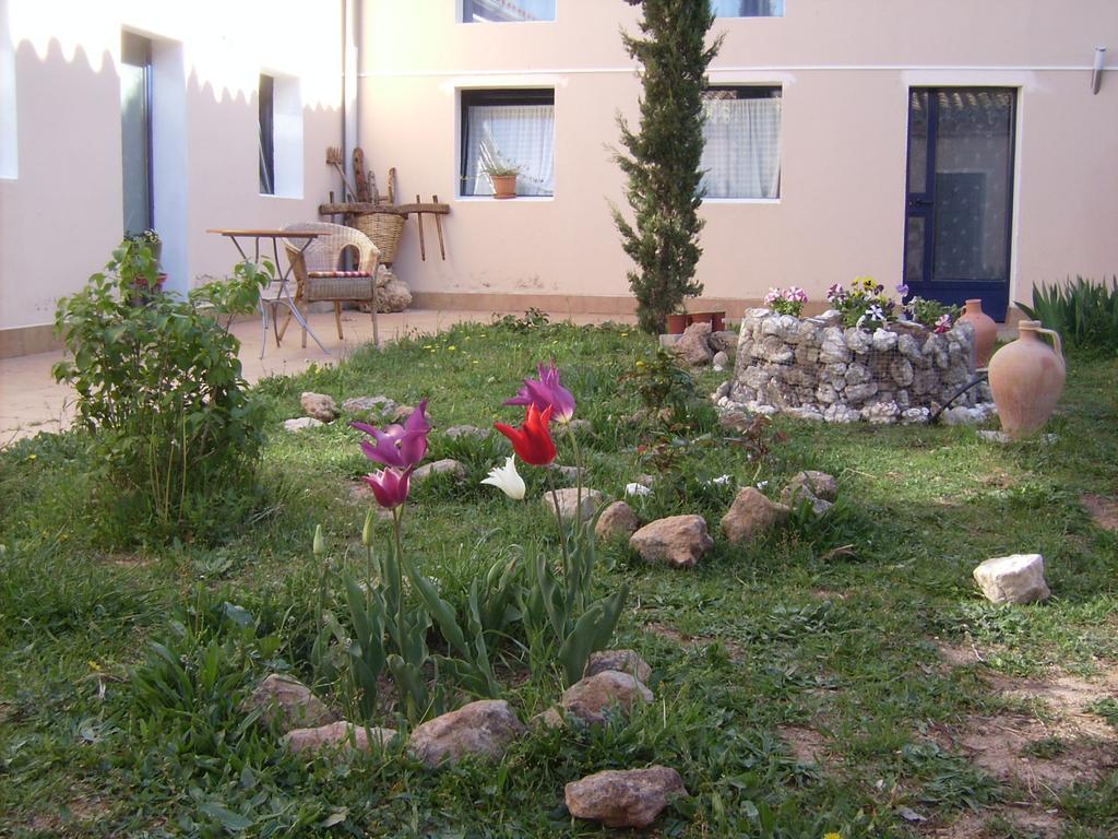 Albergue Quinta Del Jalon Granja de San Pedro Exterior photo